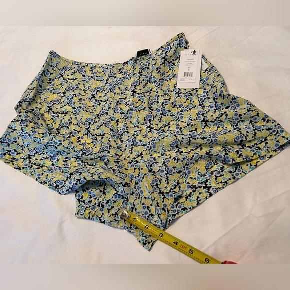 Equipment Femme Floral Lewis Short Multicolor Size Small NWT - Picture 6 of 10